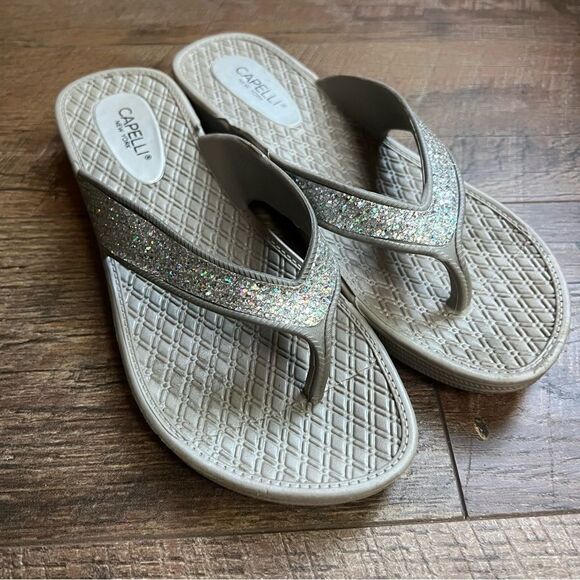 Capelli comfort gold/tan sparkly sandals women’s Sz 8 comfort sole - Picture 10 of 11